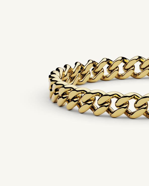 A gold polished stainless steel chain in silver from Waldor & Co. One size. The model is Chunky Chain Polished